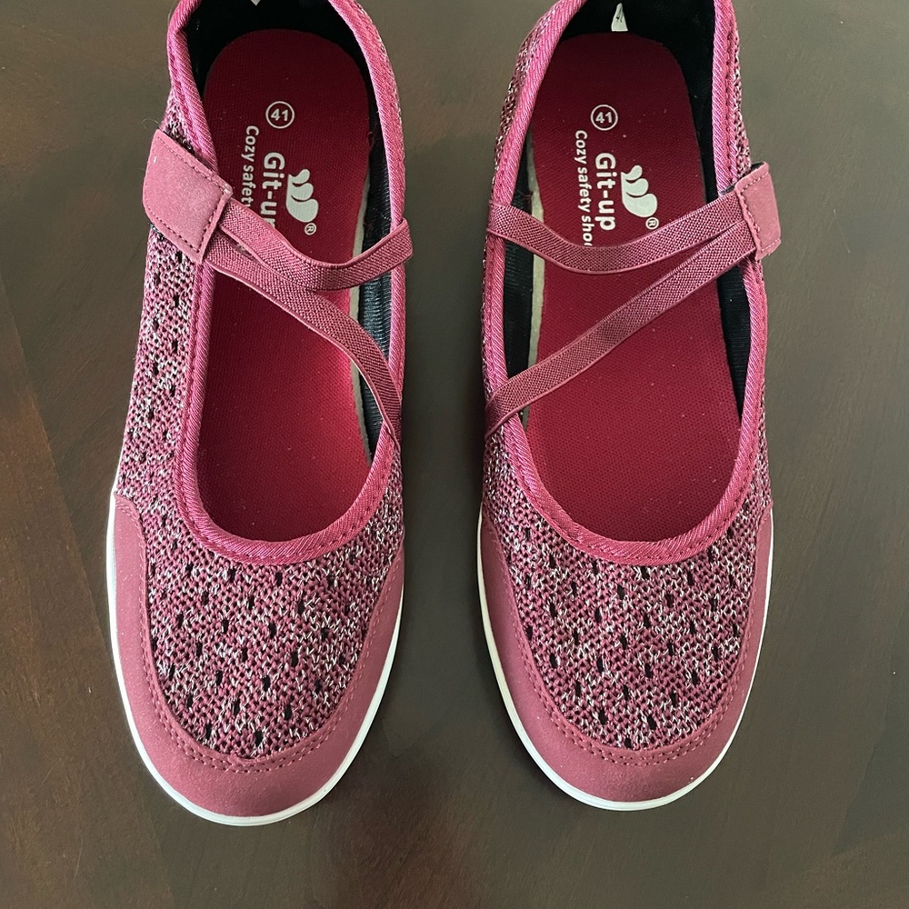 Gitup Burgundy Mary Jane Shoes